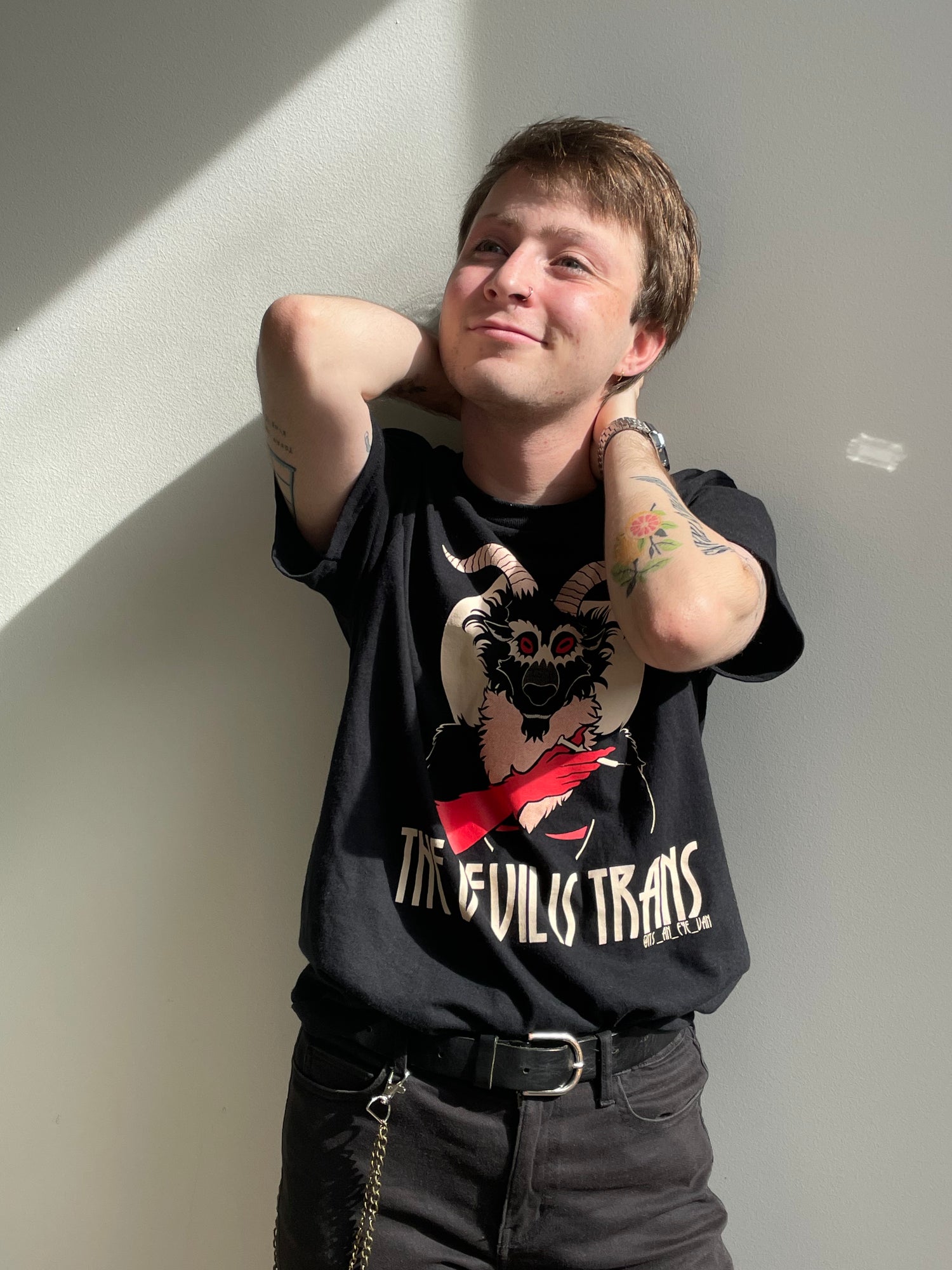 Devil is trans Shirt