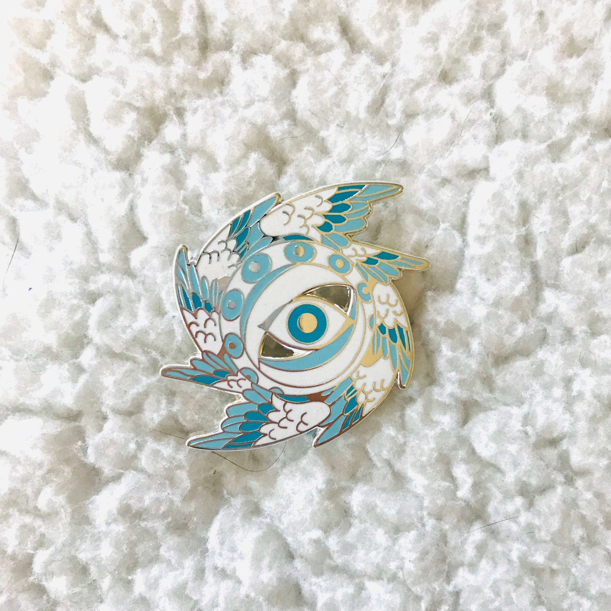 Seafoam Throne Angel Pin